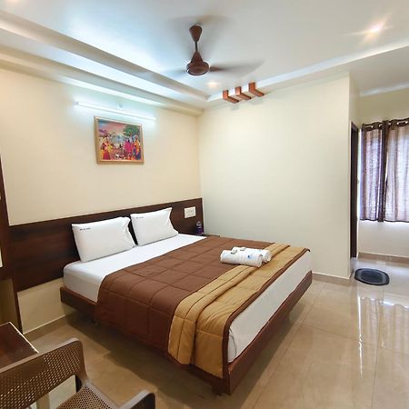 Hotel Dkr Grand Tirupati Exterior photo